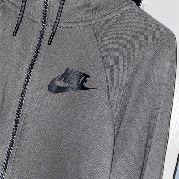 Women’s Nike zip up jacket hoodie - Picture 2 of 2